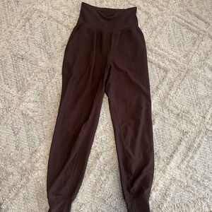 Old Navy Active High-Rise Joggers in Dark Brown